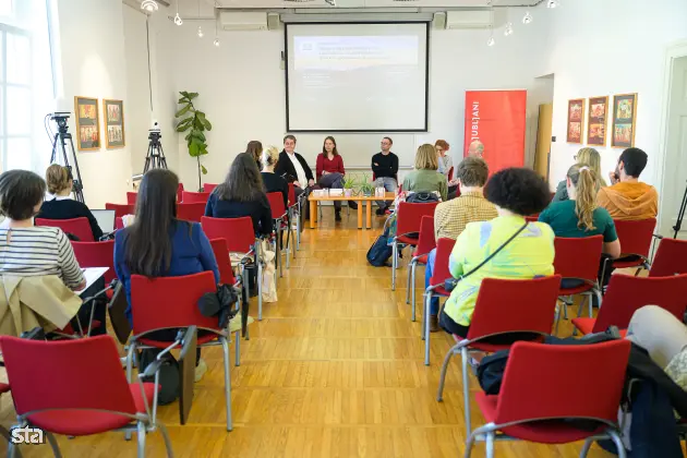 Ljubljana, Slovenski etnografski muzej. Festival hrane za možgane - okrogla miza o iskanju sožitja med kmetijstvom in zagotavljanjem biodiverzitete v času dveh kriz - podnebne in biodiverzitetne. Foto: Jure Makovec/STA