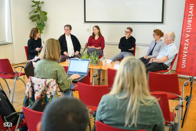 Ljubljana, Slovenski etnografski muzej. Festival hrane za možgane - okrogla miza o iskanju sožitja med kmetijstvom in zagotavljanjem biodiverzitete v času dveh kriz - podnebne in biodiverzitetne. Foto: Jure Makovec/STA